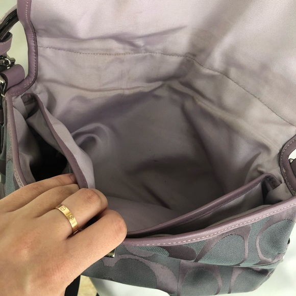 🌸LAVENDER COACH PURSE - Picture 5 of 10